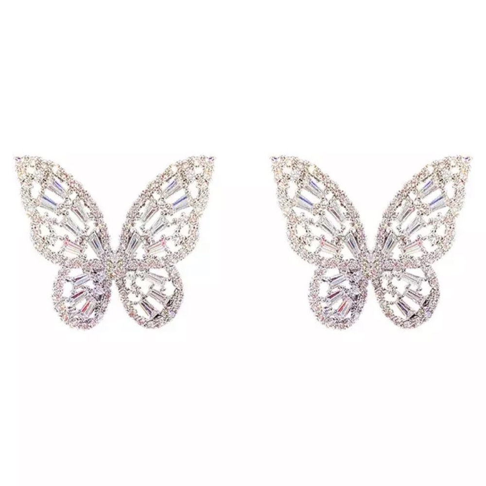 Swarovski Crystal Butterfly Earrings
In Silver
$55 $55